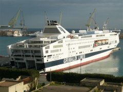 Palermo �t�F���[