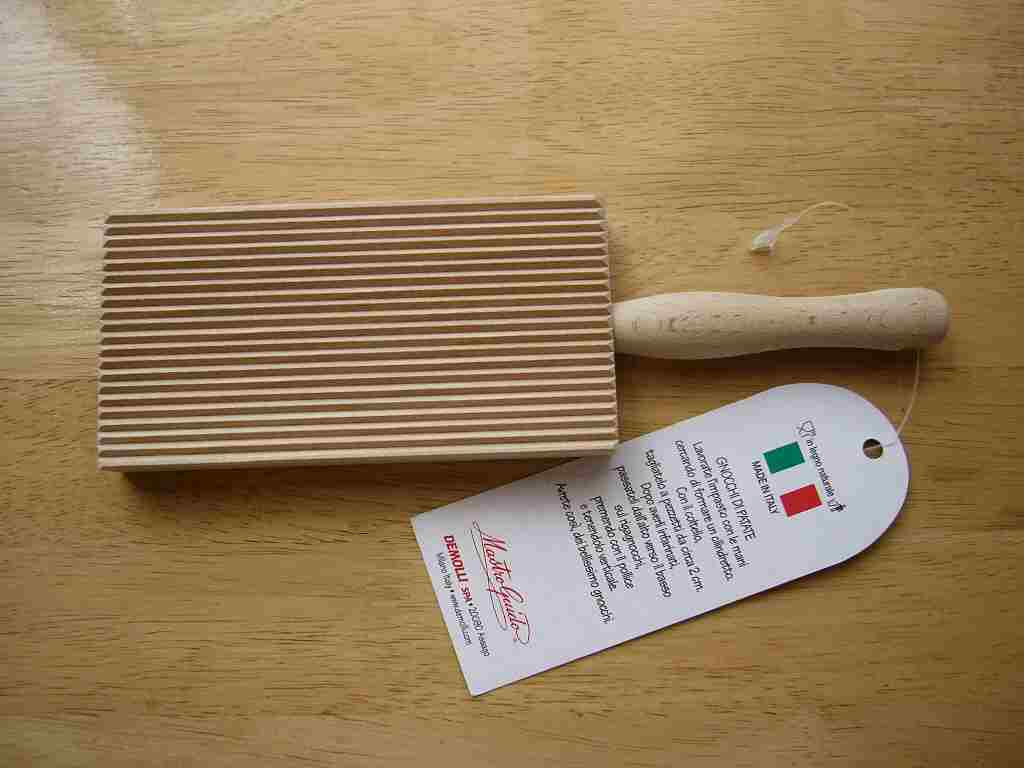 �j���b�L�{�[�h